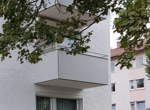 Balkonverkleidung aus HPL-Platten