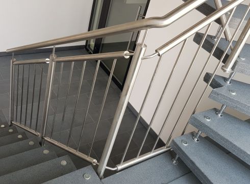 Stabgeländer für Freitragende-Treppenhaus